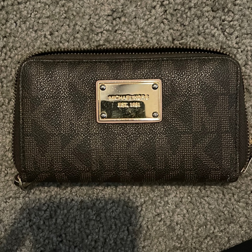 small michael kors wallet